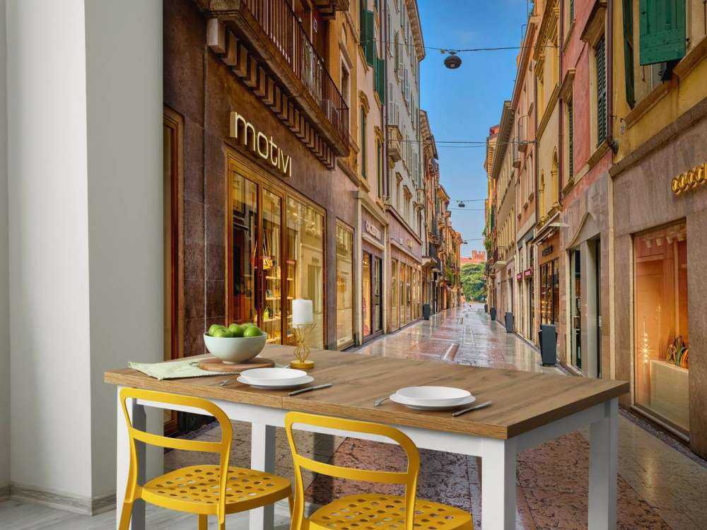 Rue commerçante tôt le matin