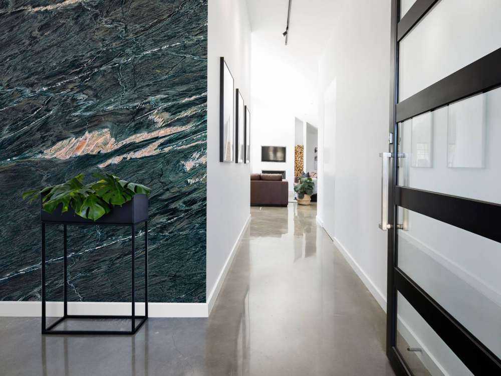 Marbre à structure ondulée