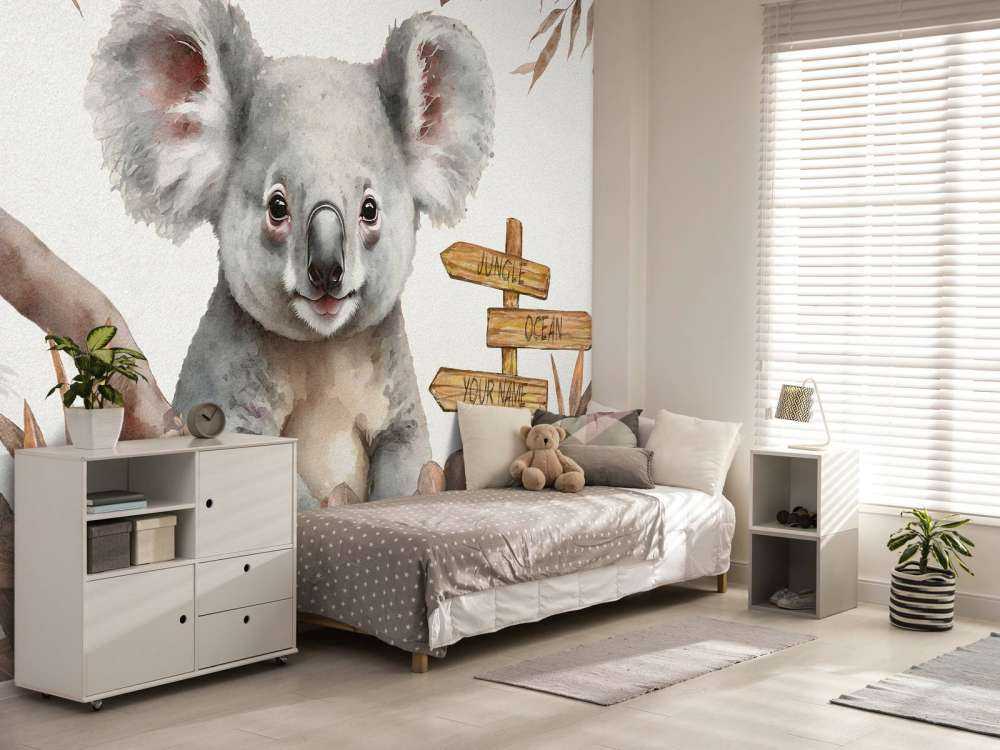 Bébé koala dans la jungle taupe