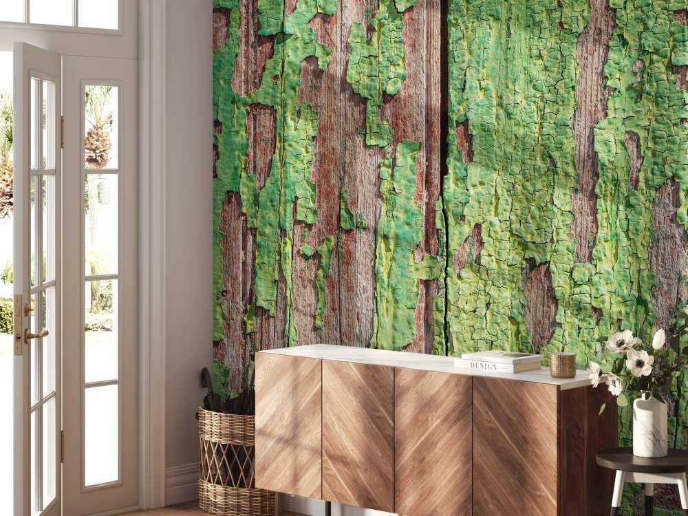Bois vieilli avec une couche de peinture verte
