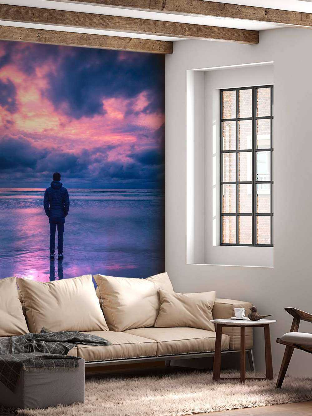 Crépuscule pourpre sur une côte silencieuse