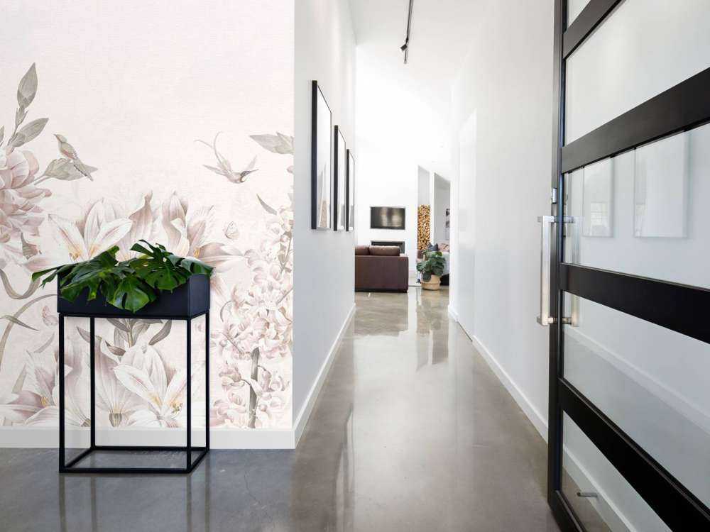 Champ de fleurs douces avec des colibris