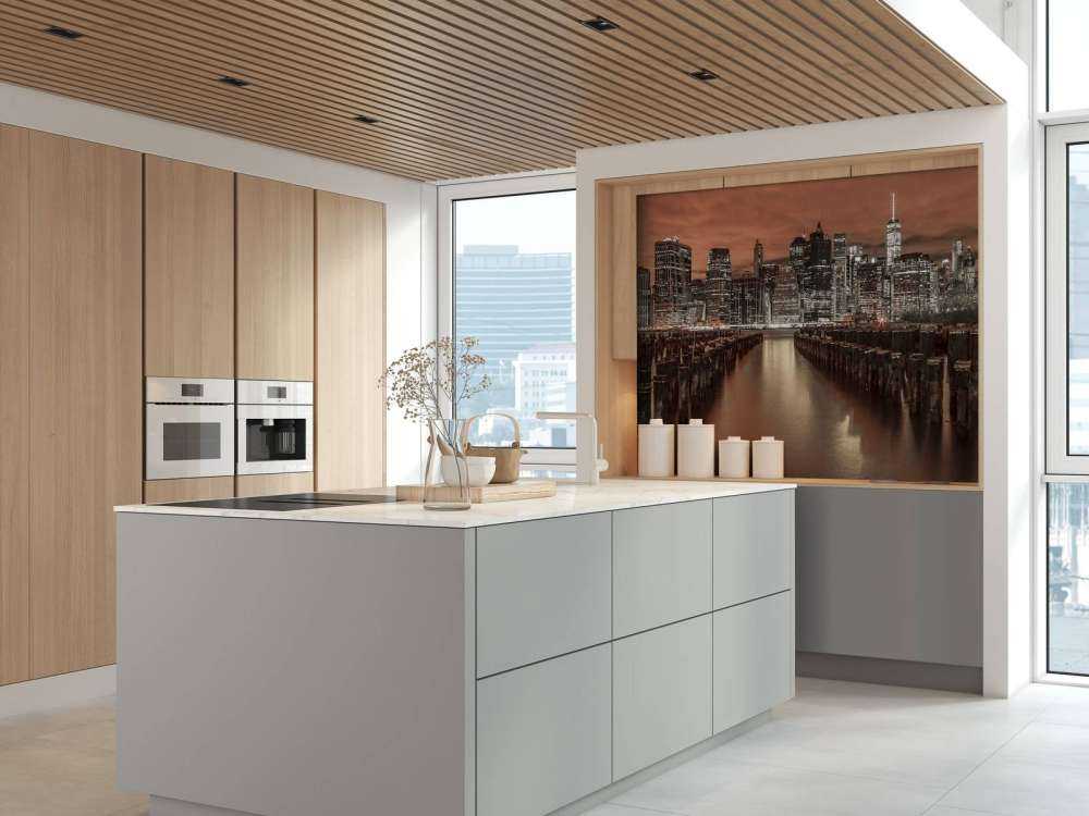 Skyline de Manhattan avec des brise-lames