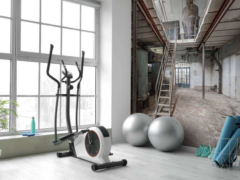 Ancien hall d'usine abandonné