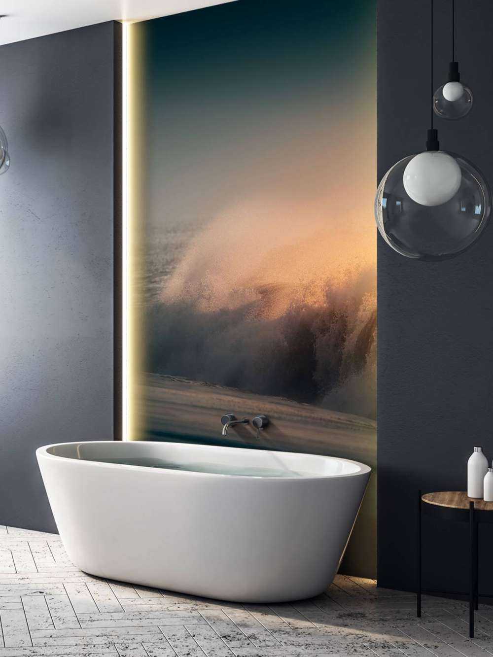 Vagues déferlantes sur la plage