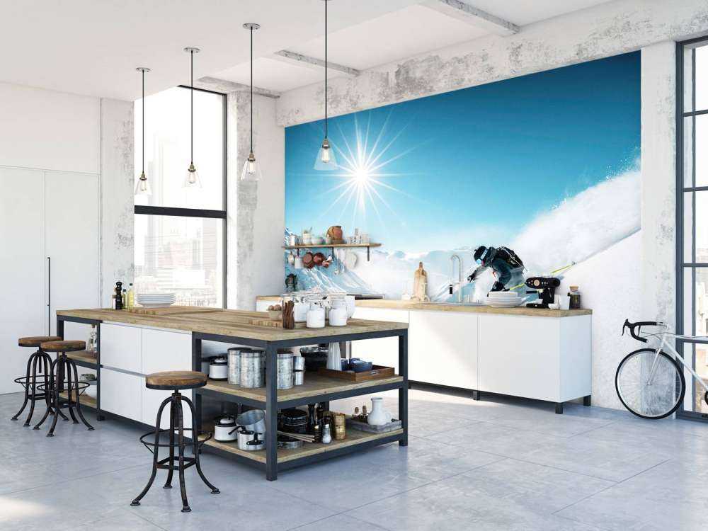 Poudreuse sous le soleil d'hiver glacial.