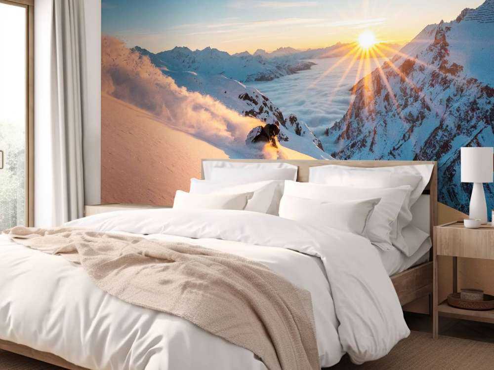 Randonnée en ski au lever du soleil dans les Alpes.