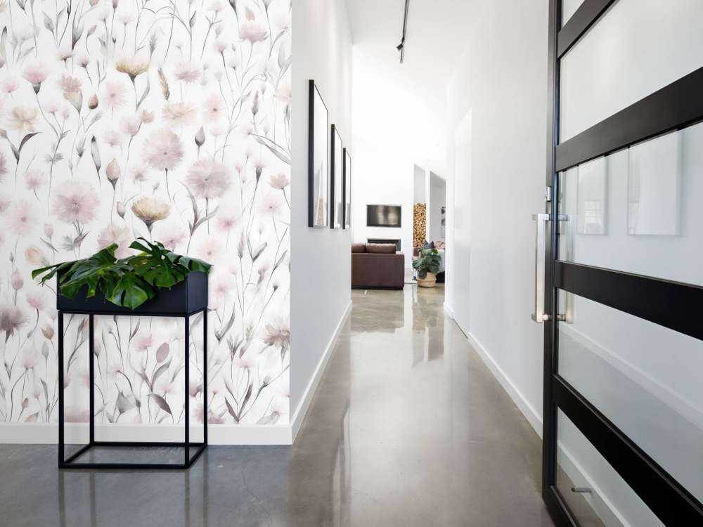 Bleuets et herbes des champs roses