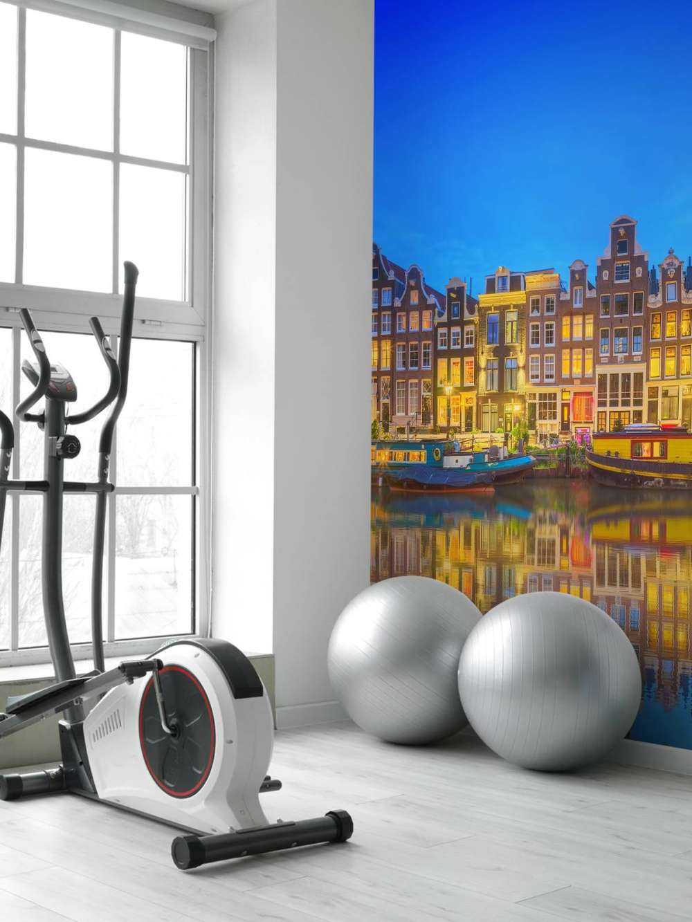 Le canal d'Amsterdam la nuit