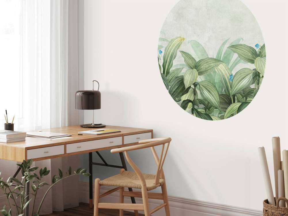 Herbe à mouche avec des fleurs