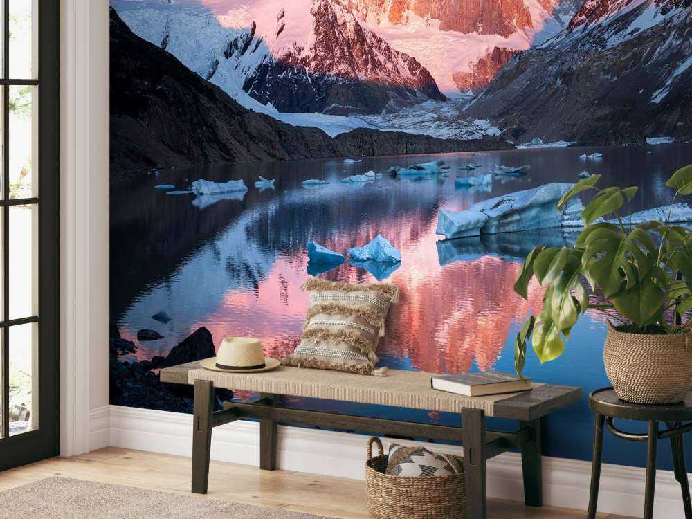 Lac de glacier avec lueur alpine en Patagonie.