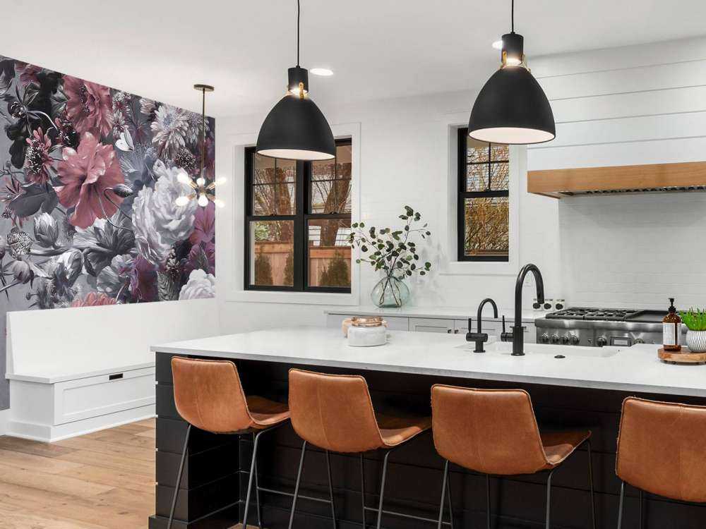 Grand bouquet avec des coquelicots rouges