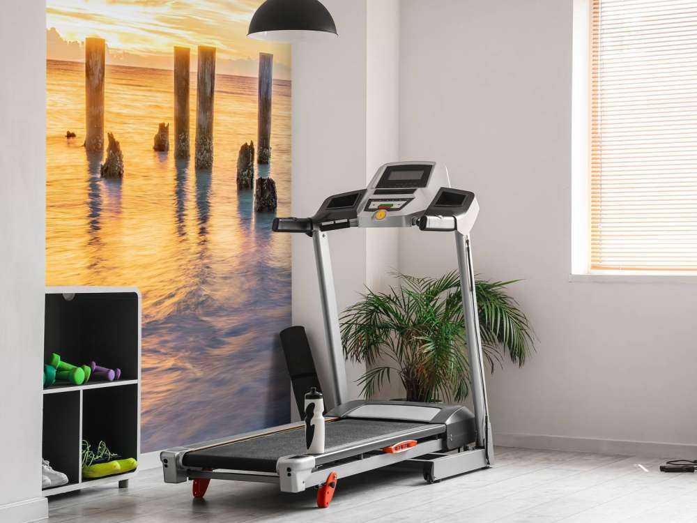 Mer calme au lever du soleil