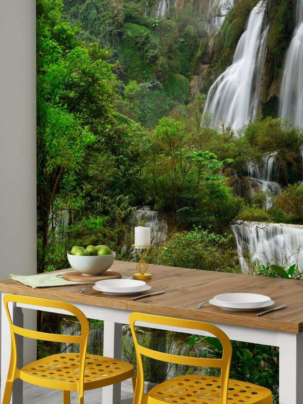 Grande chute d'eau en Thaïlande