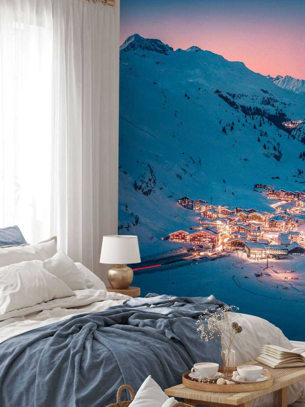 Lumière du soir dans un village alpin