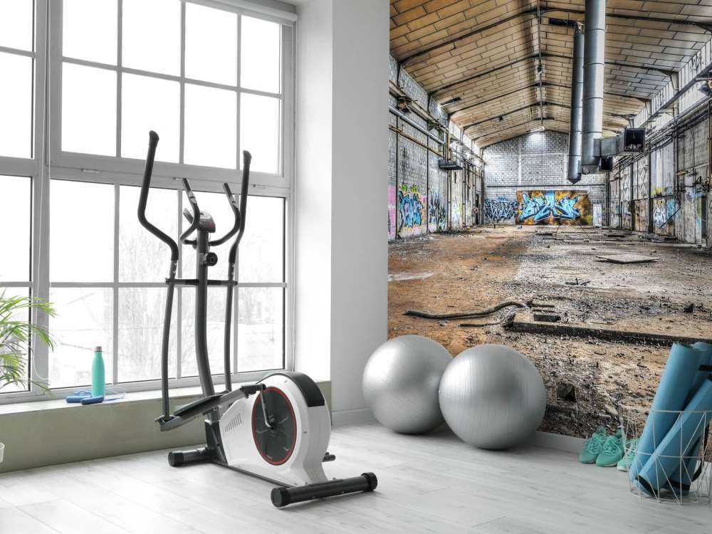 Vieux hall d'usine abandonnée