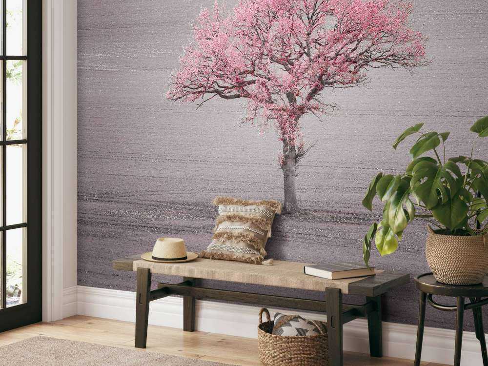 Arbre au feuillage rose