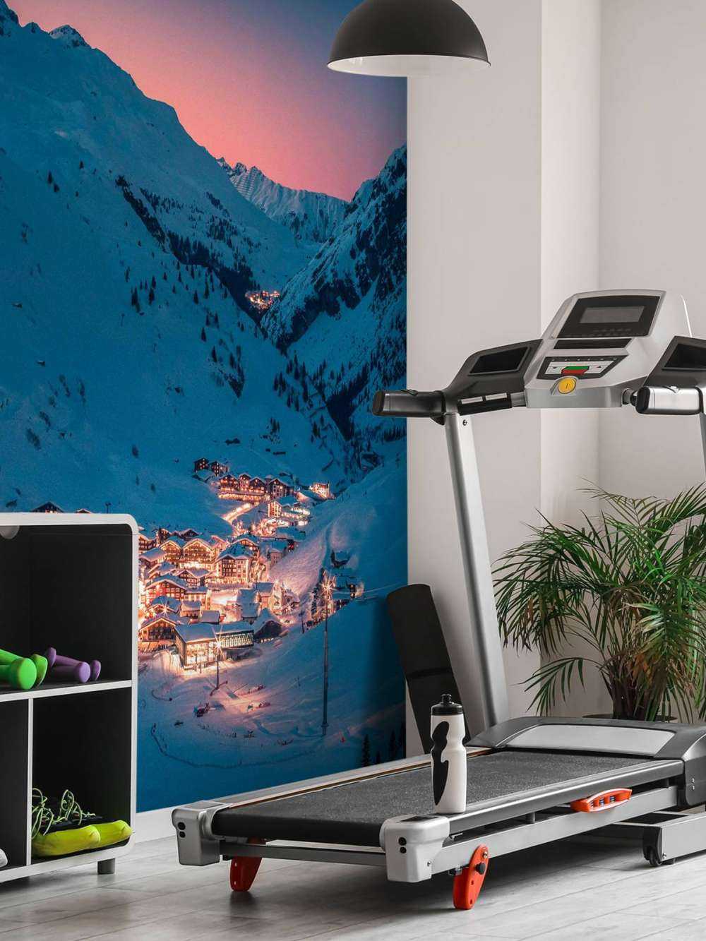 Lumière du soir dans un village alpin