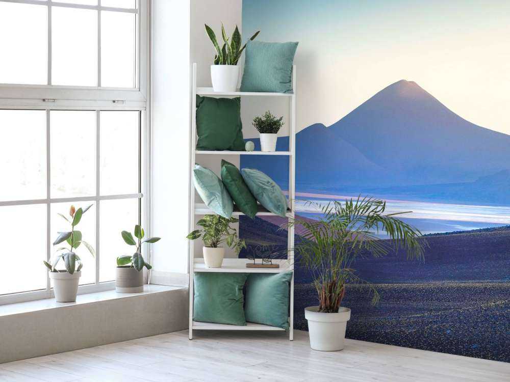 Lever de soleil sur un paysage désertique volcanique