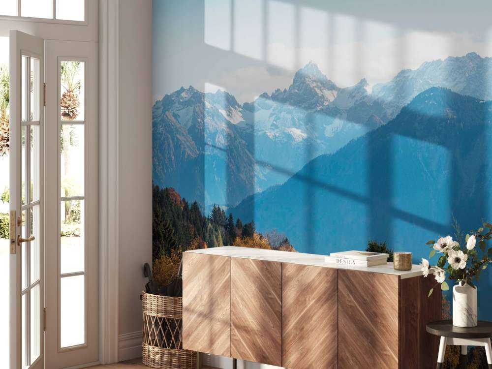 Couleurs d'automne pour les sommets enneigés.