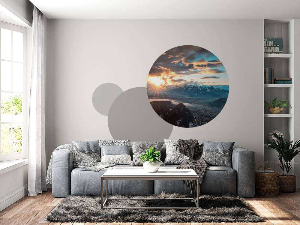 Coucher de soleil sur la vallée alpine