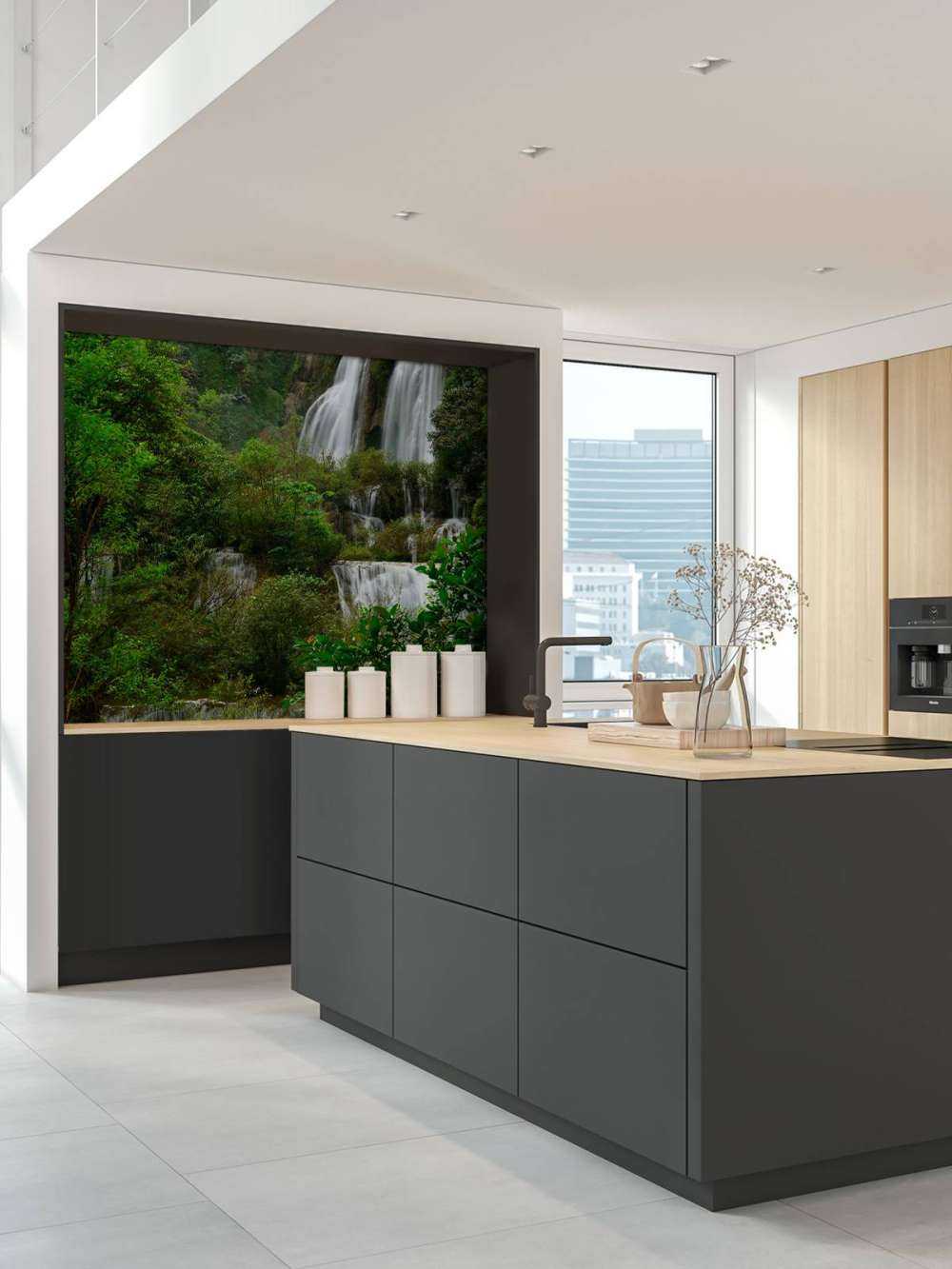 Grande chute d'eau en Thaïlande